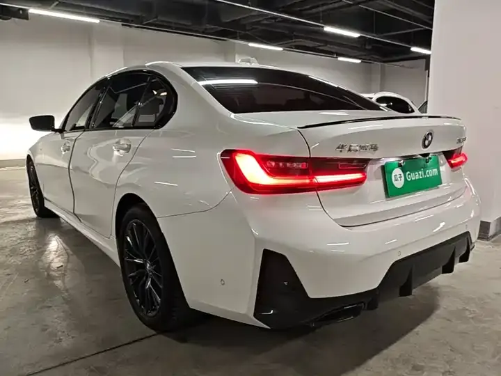 BMW 3 series 2023 325Li M sports obsidian night suit 5