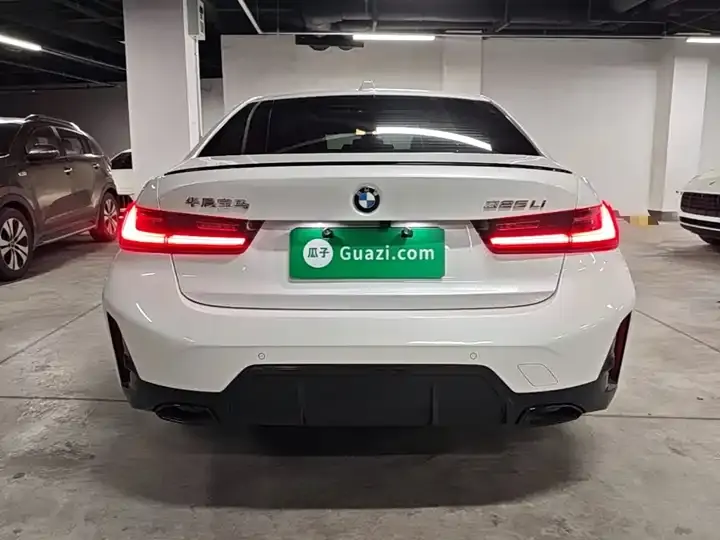 BMW 3 series 2023 325Li M sports obsidian night suit 6