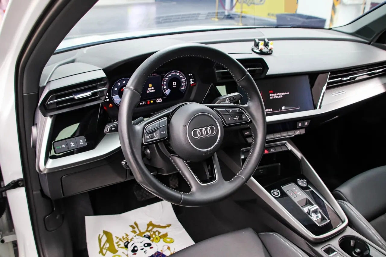 Audi 2022 A3 Sportback 1.4TFSI 35TFSI Fashion Sports Automatic 3