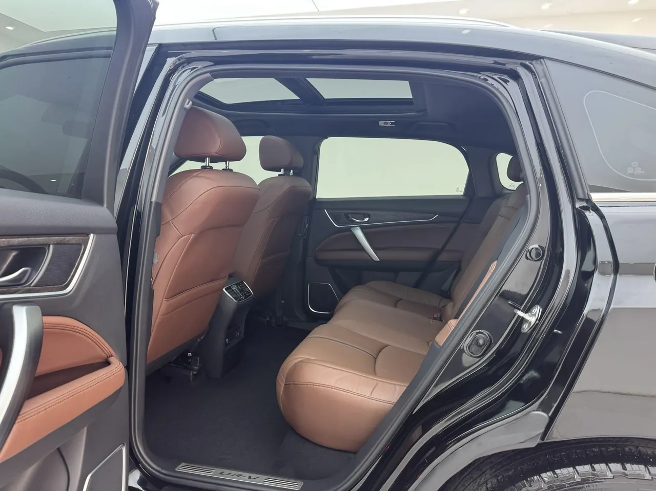 Honda 2020 UR-V 2.0T 370TURBO two-drive elegant version of automatic gear 5
