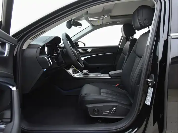 Audi A6L 2025 45 TFSI Selected Dynamic Ventilated and Comfortable Bag 7