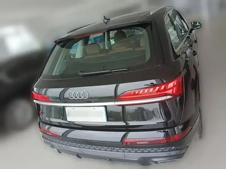 Audi Q7 2025 55 TFSI quattro S line Sport 10