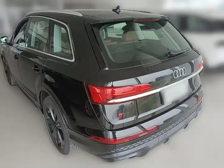 Audi Q7 2025 55 TFSI quattro S line Sport 9