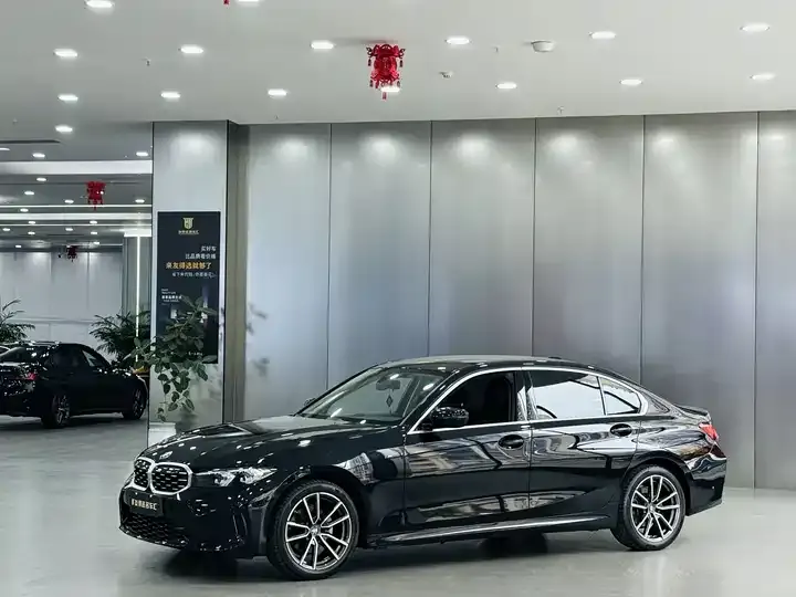 BMW 3 Series 2023 325Li M Sports Suit - View 1