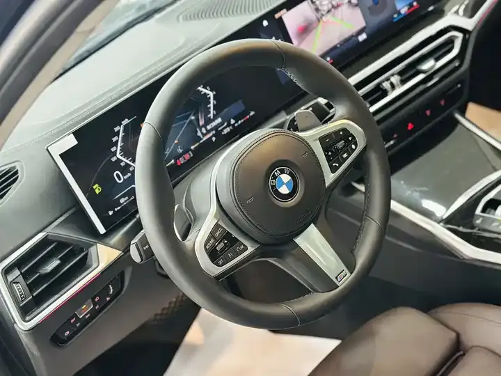 BMW 3 Series 2023 325Li M Sports Suit 11