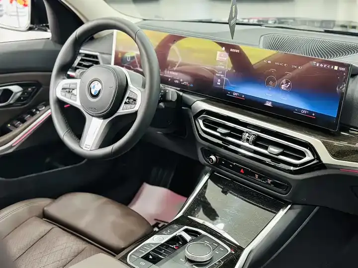 BMW 3 Series 2023 325Li M Sports Suit 12