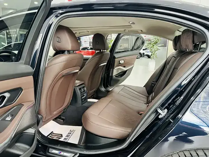 BMW 3 Series 2023 325Li M Sports Suit 6