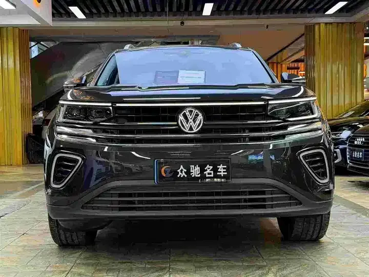 Lan Tour 2023 330TSI Deluxe Tour Edition 2