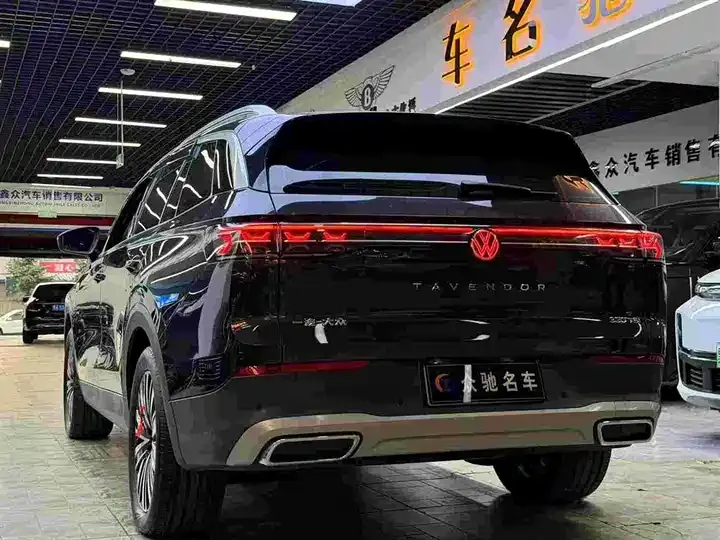Lan Tour 2023 330TSI Deluxe Tour Edition 8