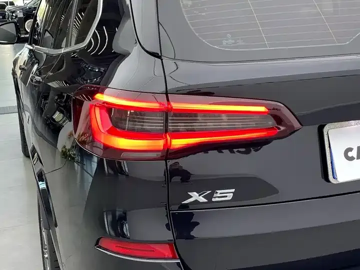 BMW X5 (Imported) 2021 xDrive40i M Sports Suit 12