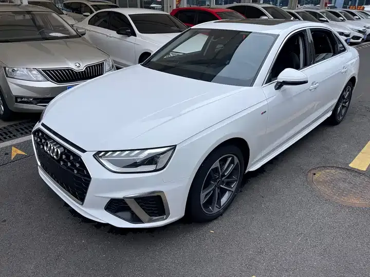 Audi A4L 2024 model 40 TFSI Fashion Dynamic version - View 1