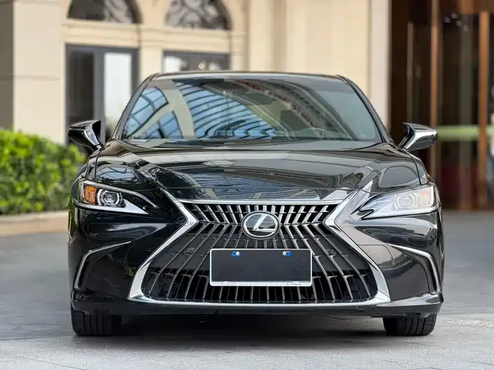 Lexus ES 2023 200 Excellence Edition 2