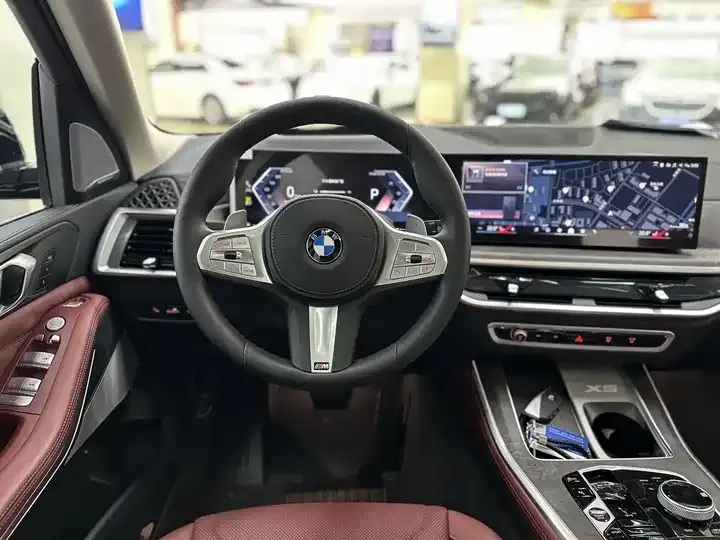 BMW X5 2023 xDrive 30Li Luxury M Sport Package 11
