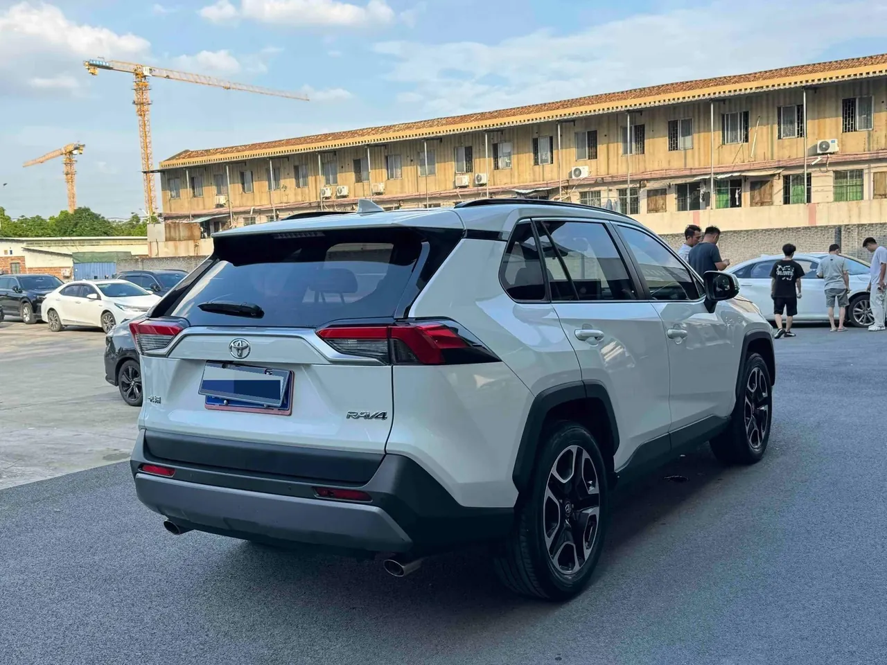 Toyota 2020 RAV4 Rongbo 2.0 Stepless Two-Drive Premium Edition Automatic Gear 8