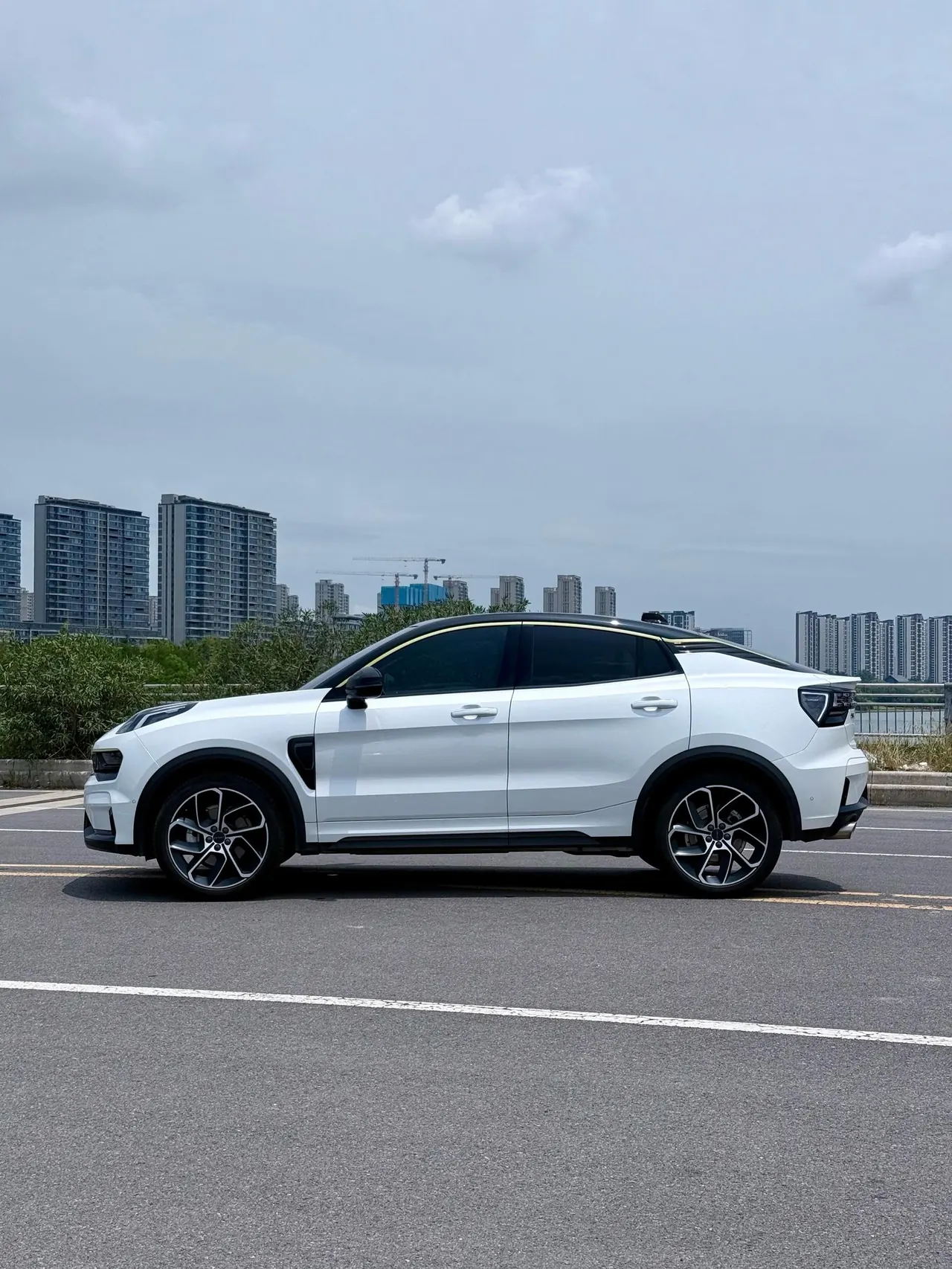 LYNK&amp;CO 2020 LYNK&amp;CO 05 2.0TD Two-wheel Drive Halo Automatic Gear 3