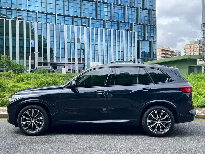 BMW X5 (Imported) 2020 xDrive40i M Sports Suit 4