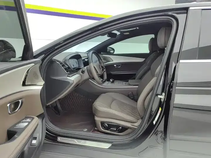 Han 2025 DM-i 125KM Honor Type 9