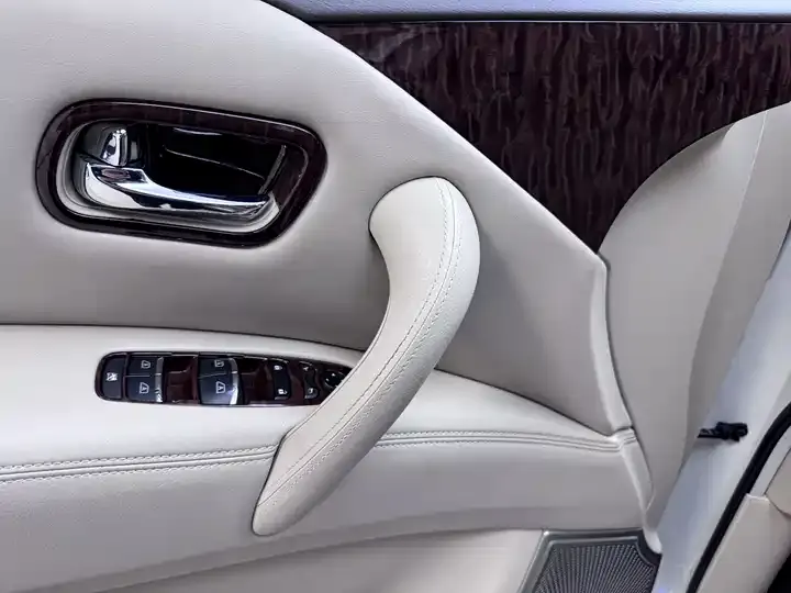 Toula 2018 4.0L Middle East Edition 8