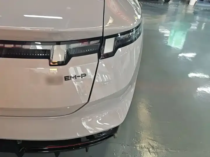 LYNK&amp;CO 10 2025 120 4WD Ultra 8