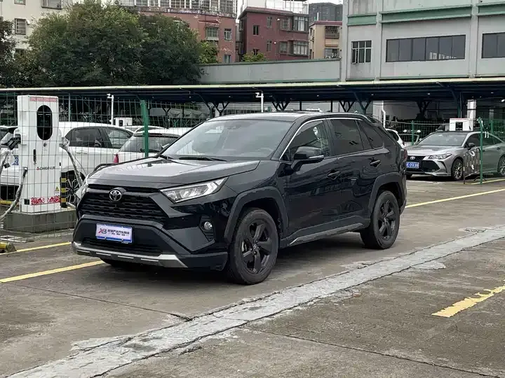 Open image lightbox: RAV4 Rongfeng 2022 2.0L CVT 4WD Fashion Plus Edition