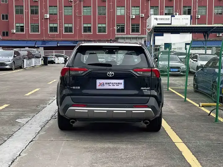 RAV4 Rongfeng 2022 2.0L CVT 4WD Fashion Plus Edition 5