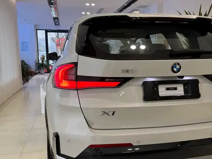 BMW X1 2026 sDrive25Li X Design Set 12