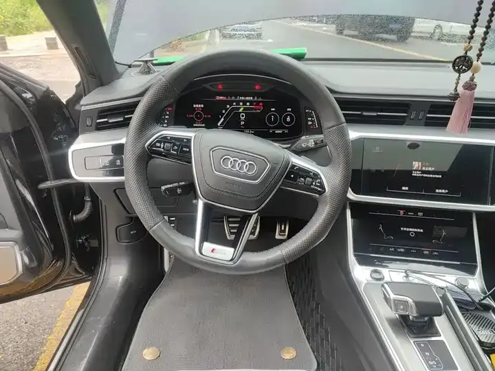 Audi A6L 2023 model changed to 45 TFSI dynamic model 3
