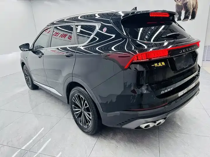 Jetour X70 PLUS 2023 1.5T DCT Brave PLUS 5 12