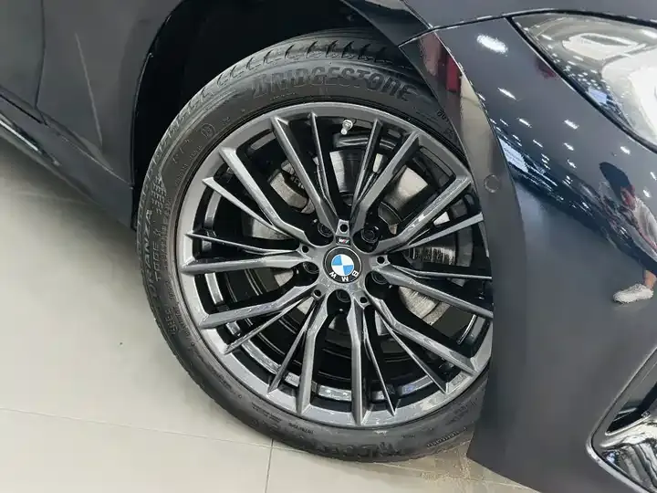 BMW 3 Series 2023 325i M Sports Night Suit 12