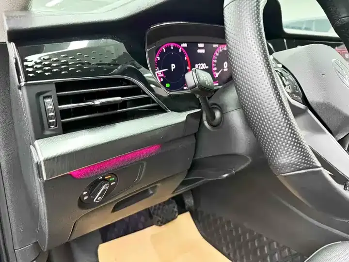 Passat 2023 facelift 330TSI Star Deluxe Edition 10