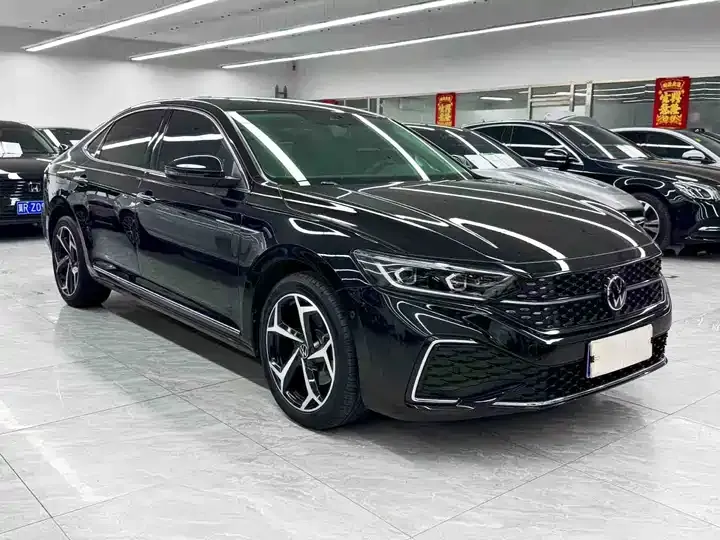 Passat 2023 facelift 330TSI Star Deluxe Edition 3