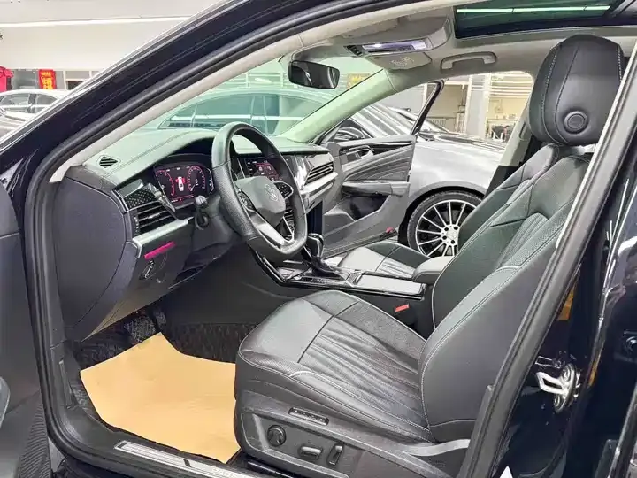 Passat 2023 facelift 330TSI Star Deluxe Edition 7