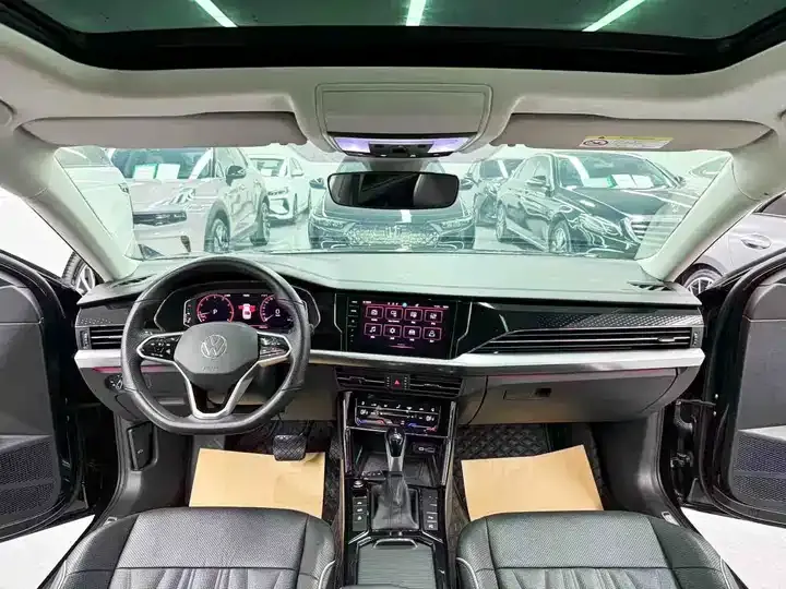 Passat 2023 facelift 330TSI Star Deluxe Edition 9