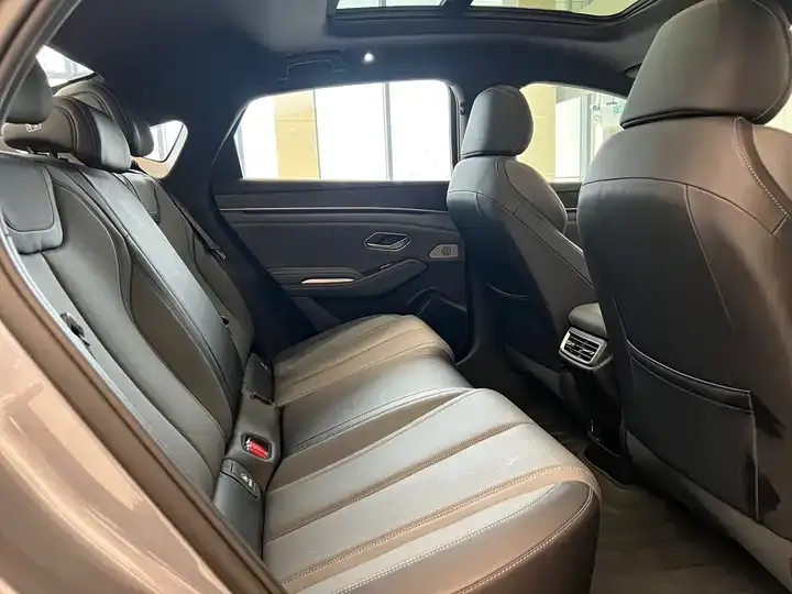 Qin L 2025 DM-i smart driving version 80KM Exceed 9