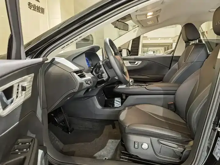 HongQi E-QM5 2024 610km PLUS 4