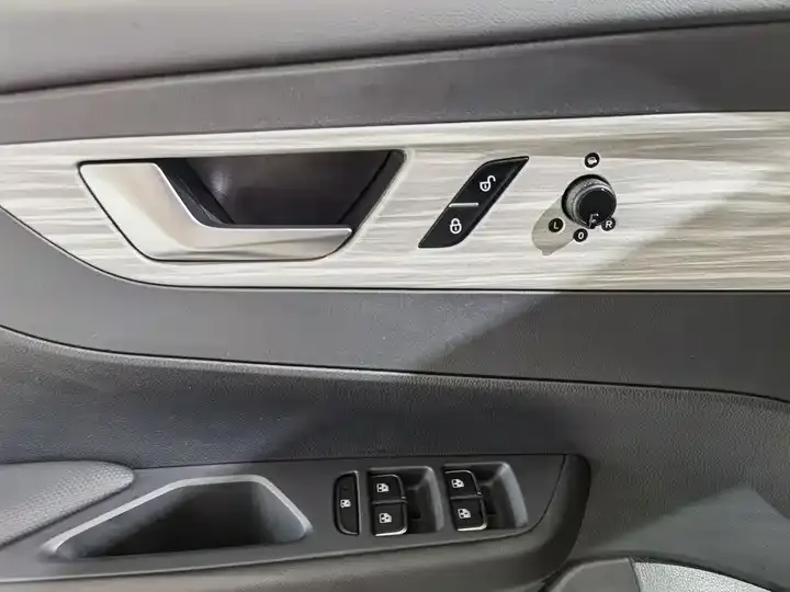 HongQi E-QM5 2024 610km PLUS 5