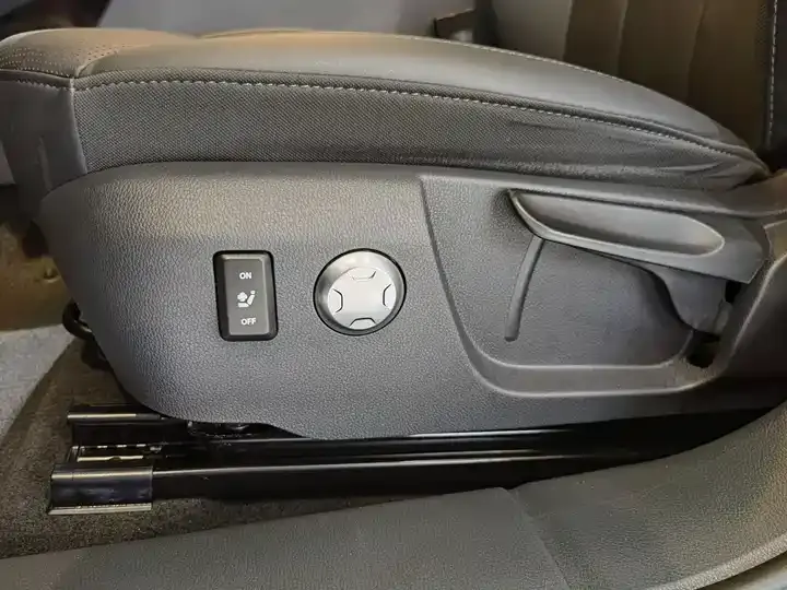 HongQi E-QM5 2024 610km PLUS 6