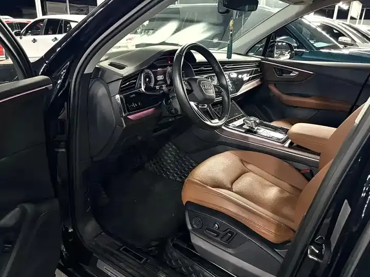 Audi Q7 2021 45 TFSI quattro S line Sport 4