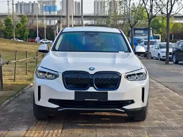 BMW iX3 2021 model change to create collar type 2