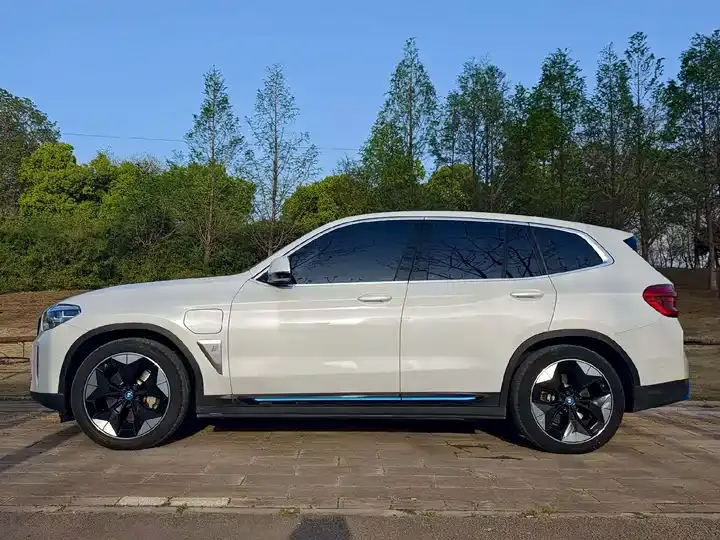 BMW iX3 2021 model change to create collar type 3