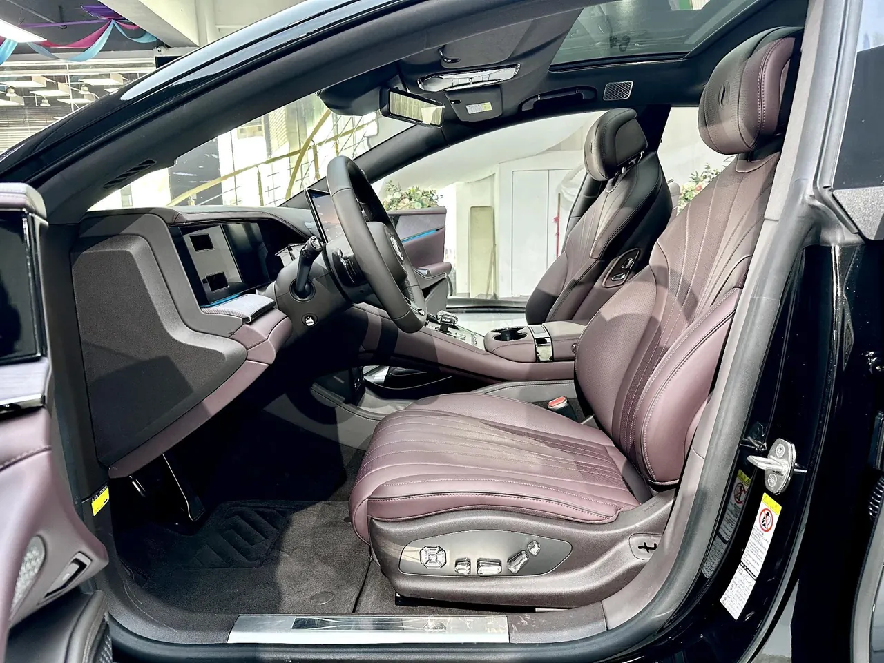 Denza 2024 Denza Z9GT 2.0T stepless 1100 four-wheel drive Max version automatic gear 6