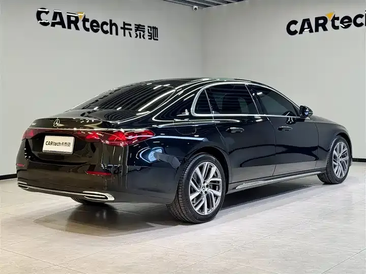 Mercedes Benz E-Class 2025 to E 300 L Fashion 4
