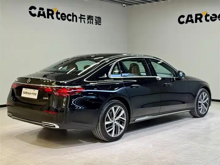 Mercedes Benz E-Class 2025 to E 300 L Fashion 4