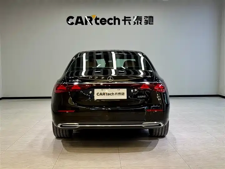 Mercedes Benz E-Class 2025 to E 300 L Fashion 5