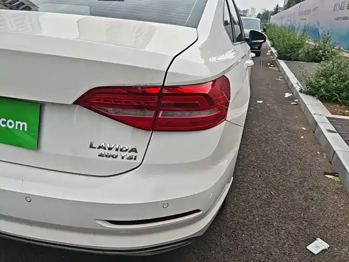 Lavida 2019 280TSI DSG Comfort Edition Country VI 8