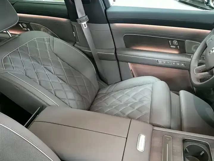 NIO ES8 2026 Six-seat Executive Deluxe Edition 6