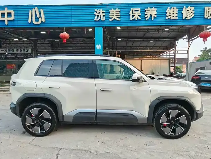 Titanium 3 2025 501KM 4-wheel drive Ultra Edition 7