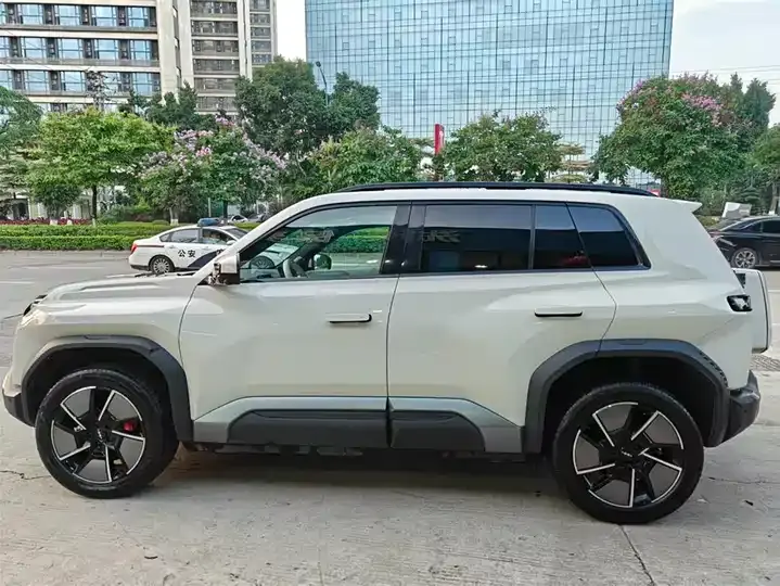 Titanium 3 2025 501KM 4-wheel drive Ultra Edition 8
