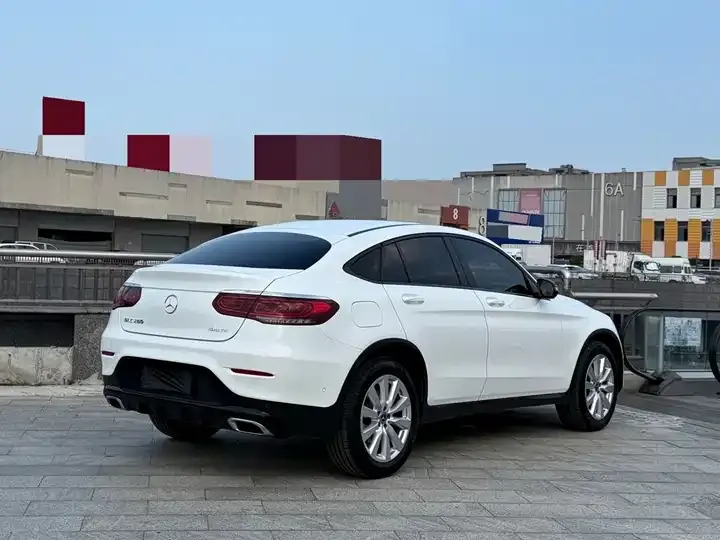 Mercedes Benz GLC Coupe 2021 GLC 260 4MATIC Coupe SUV 3