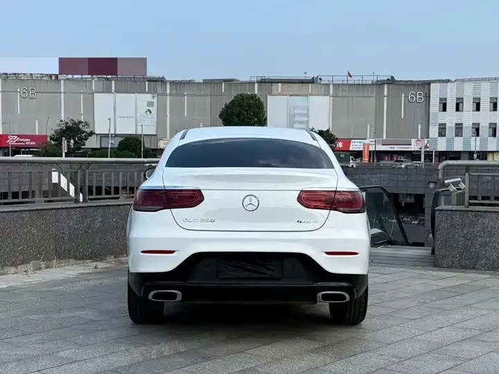 Mercedes Benz GLC Coupe 2021 GLC 260 4MATIC Coupe SUV 4